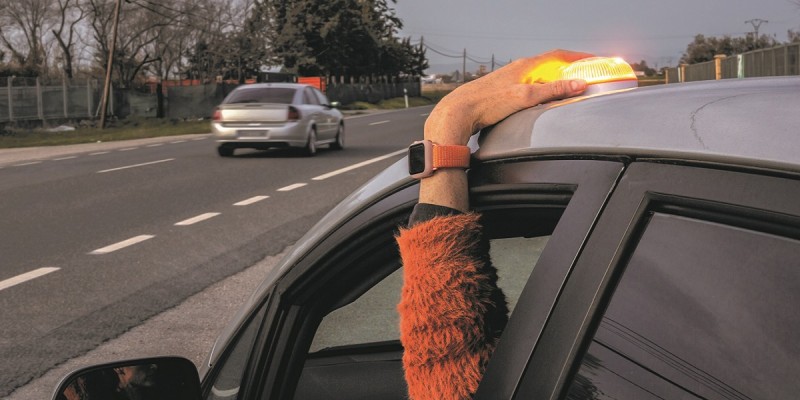 Warum die Warnleuchte V16 für jeden Fahrer essentiell ist